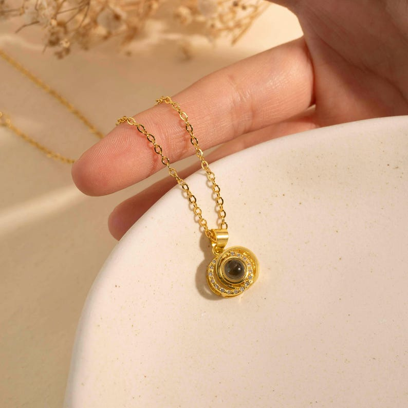 Projection Necklace